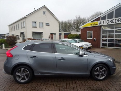 Volvo V40 - 2.0 D4 190pk R-Design Pano-Dak, Navi, Pdc - 1