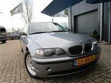 BMW 3-serie - 320i Executive 6-CILINDER