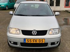 Volkswagen Polo - 1.4-16V Comfortline OPRUIMINGSWEKEN BIJ PETER MULDER JR