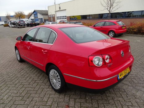 Volkswagen Passat - 1.4 TSI Comfortline AUTOMAAT, PDC, NAVIGATIE, - 1