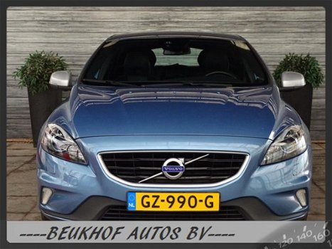 Volvo V40 - 2.0 D2 R-Design Business Airco Leer Xenon Stoelverwarming - 1