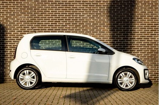 Volkswagen Up! - 1.0 60pk BlueMotion High up + Airco + Cruise Control - 1