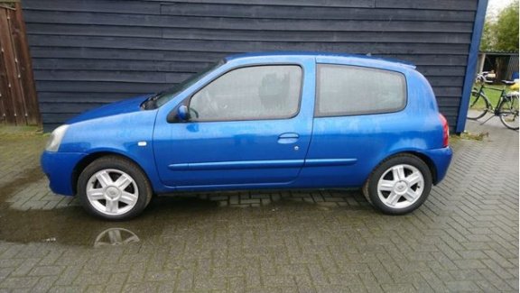 Renault Clio - 1.2-16V Campus - 1