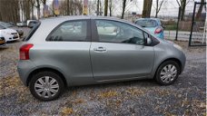 Toyota Yaris - 1.3 VVTi Terra hele nette 1.3 met airco 131dkm rijd zeer fijn