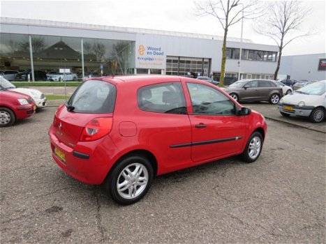 Renault Clio - 1.2-16V Expression Airco, NL auto, dealer onderhouden Nieuwjaarssale - 1