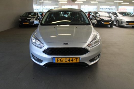 Ford Focus - 1.5 TDCi 120pk 5-deurs Lease Edition - 1