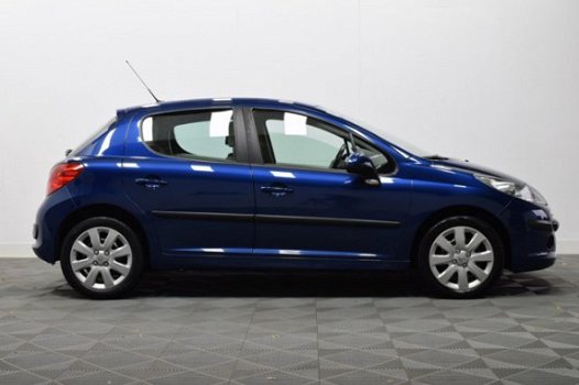 Peugeot 207 - XT 1.6-16V 5 deurs - 1