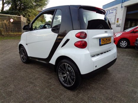 Smart Fortwo coupé - 1.0 PURE / AUTOMAAT / AIRCO / ELEK RMN / C.VERGR.AFSTAND / 15 INCH LM VLG / RAD - 1