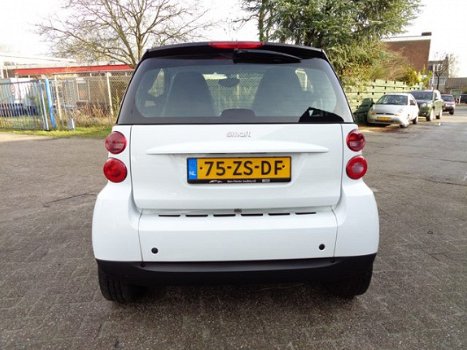 Smart Fortwo coupé - 1.0 PURE / AUTOMAAT / AIRCO / ELEK RMN / C.VERGR.AFSTAND / 15 INCH LM VLG / RAD - 1