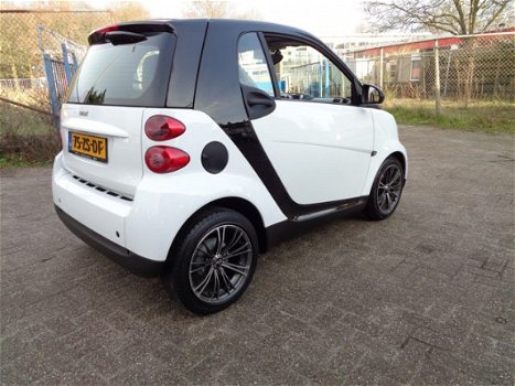 Smart Fortwo coupé - 1.0 PURE / AUTOMAAT / AIRCO / ELEK RMN / C.VERGR.AFSTAND / 15 INCH LM VLG / RAD - 1