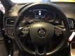 Volkswagen Touareg - 3.0 TDI / LEER / TREKHAAK / NAVI / DVD / VOL / RIJKLAARPRIJS - 1 - Thumbnail