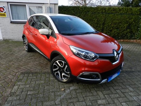 Renault Captur - 1.2 TCe Helly Hansen - AUTOMAAT - Climate Contr. - Park.Sens. - Navigatie - CruiseC - 1