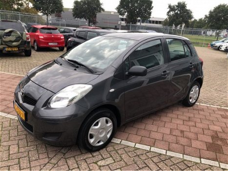 Toyota Yaris - 1.0 VVTi Acces 5-deuren, airco, radio CD - 1