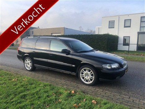 Volvo V70 - 2.3 T-5 Comfort Line 250pk , bijtellings vriendelijk - 1