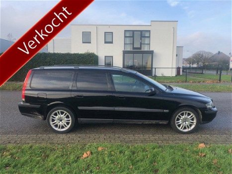 Volvo V70 - 2.3 T-5 Comfort Line 250pk , bijtellings vriendelijk - 1