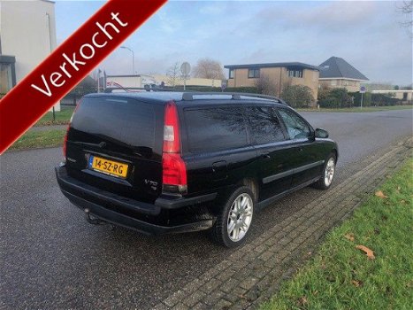 Volvo V70 - 2.3 T-5 Comfort Line 250pk , bijtellings vriendelijk - 1