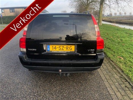 Volvo V70 - 2.3 T-5 Comfort Line 250pk , bijtellings vriendelijk - 1