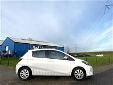 Toyota Yaris - 1.5 Full Hybrid Aspiration Navi|Clima|Bluetooth