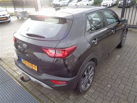 Kia Stonic - 1.0 T-GDi ComfortPlusLine Navigator TREKHAAK/SLECHTS 27.000 KM - 1