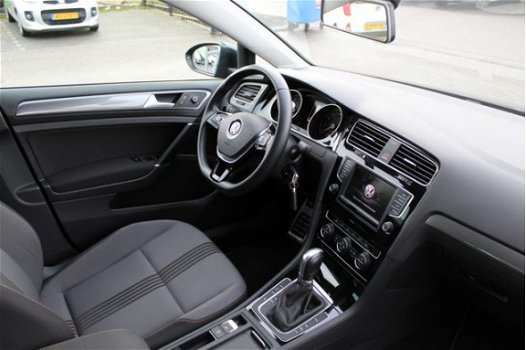 Volkswagen Golf - 1.4 TSI Highline R-Line Automaat/Navigatie/Climate controle/Cruise controle/Parkee - 1