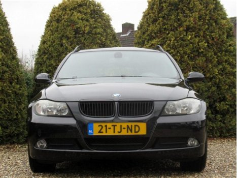 BMW 3-serie Touring - 318i High Executive / Ecc / Pano. dak - 1