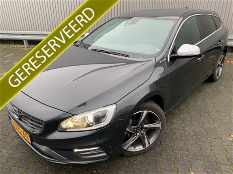 Volvo V60 - 2.4 D6 R-DESIGN HYBR. NAVI XENON LEDER PDC LMV - 1