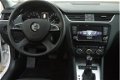 Skoda Octavia Combi - 1.4 TSI Greentech Elegance Businessline NL-Auto Nav/climate/PDC - 1 - Thumbnail