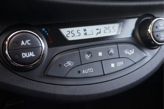 Toyota Yaris - 1.5 Full Hybrid Aspiration NAVIGATIE - CLIMATE CONTROL-CRUISE CONTROL - 1