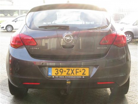 Opel Astra - 1.7 CDTi S/S Cosmo| 130-PK| 5-Deurs| | AIRCO | NAVIGATIE | TREKHAAK | INC. BOVAG GARANT - 1