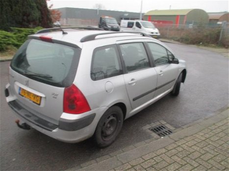 Peugeot 307 Break - 2.0 HDi XT 66 KW - 1