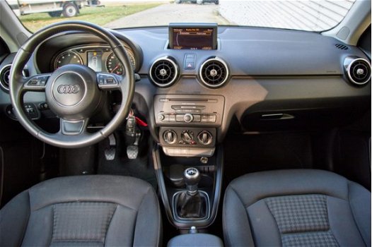 Audi A1 Sportback - 1.2 Tsi 86pk Connect Cruise control, Mmi navigatie, Airco, Telefoon - 1