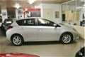 Toyota Auris - 1.3 Now 5Drs, Airco. 77.000 KM NL auto met NAP - 1 - Thumbnail