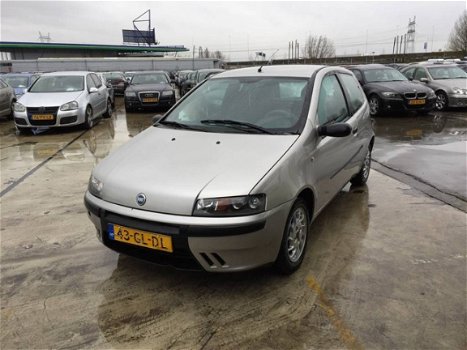 Fiat Punto - 1.2 16v AUT - 1