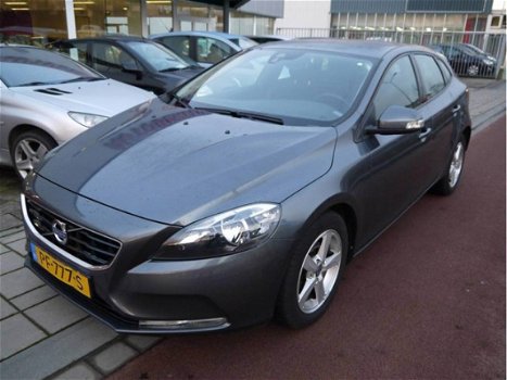 Volvo V40 - 1.6 D2 Summum - Navigatie - 1