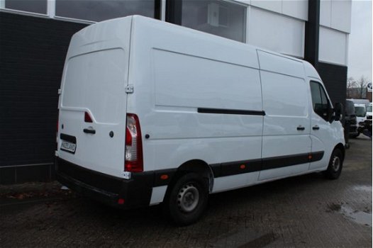 Renault Master - T35 2.3 dCi L3H3 T35 2.3 dCi L3H2 - Airco - Navi - Cruise - € 11.900, - Ex - 1