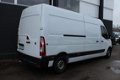 Renault Master - T35 2.3 dCi L3H3 T35 2.3 dCi L3H2 - Airco - Navi - Cruise - € 11.900, - Ex - 1 - Thumbnail