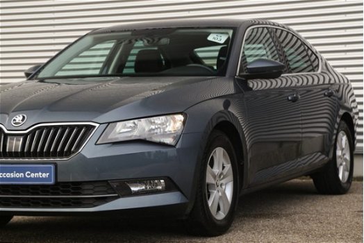 Skoda Superb - 1.4 TSI 150pk ACT Ambition Navigatie Trekhaak Climatronic 103 - 1