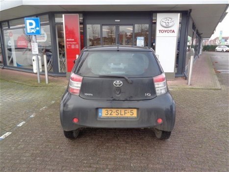 Toyota iQ - 1.0 VVT-i 68pk - 1