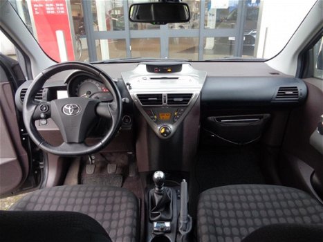 Toyota iQ - 1.0 VVT-i 68pk - 1