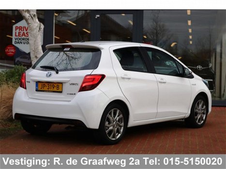 Toyota Yaris - 1.5 Hybrid Dynamic | Navigatie | 1e eigenaar | Camera | Lichtmetalen velgen - 1