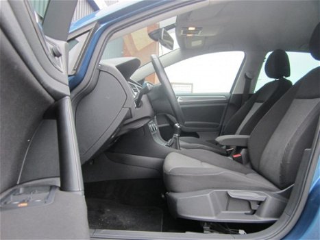 Volkswagen Golf - 1.2 TSI Comfortline 5 deurs Standkachel/Airco ECC/17'lm velgen/MTF stuur Dealer OH - 1