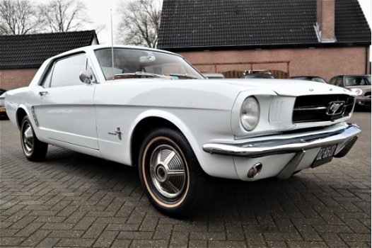 Ford Mustang - | 4 bak Hangeschakeld | Leder interieur | Nette auto | Oldtimer | 6 Cilinder | - 1