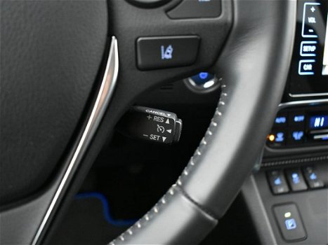 Toyota Auris - 1.8 Hybrid Dynamic | Navigatie | Stoelverwarming | Licht/Regensensor | - 1