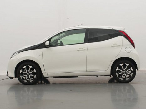 Toyota Aygo - 1.0 VVT-i x-joy | Leder | Navigatie | Airco | Uniek - 1