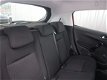 Peugeot 208 - 1.2 82 pk Style | Navigatie | Parkeersensoren | Cruise Control | - 1 - Thumbnail
