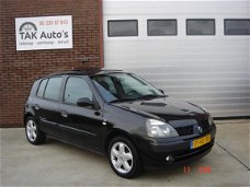 Renault Clio - 1.2-16V Dynamique zwart/5 deurs/met boekjes en NAP