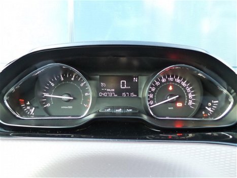 Peugeot 2008 - 1.2 82pk ETG5 Active Automaat en Airco en Parkeerhulp - 1