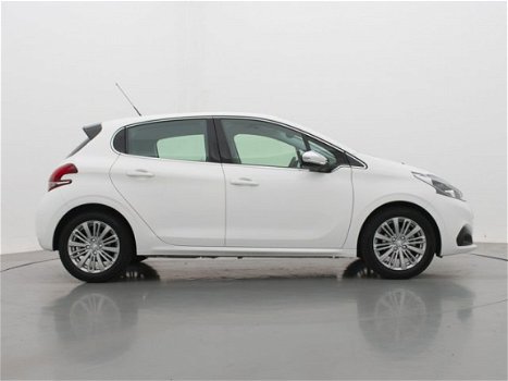 Peugeot 208 - 1.6 BlueHdi 100pk Executive | Navigatie | Climate Control | Parkeersensoren | 16