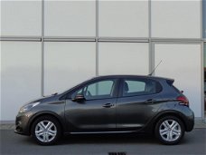 Peugeot 208 - SIGNATURE 82PK | NAVI | AIRCO | CRUISE | APPLE CARPLAY |