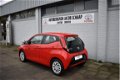 Toyota Aygo - 1.0 VVT-i x-play 73pk Handgeschakeld | Parkeerhulpcamera | Airco | Start/stop systeem - 1 - Thumbnail